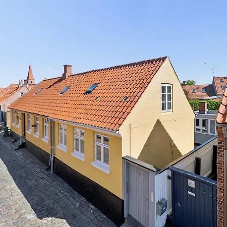 Semesterbostad Cedomir - 400m From The Sea By Interhome *