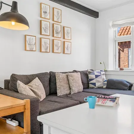 Cedomir - 400m From The Sea By Interhome