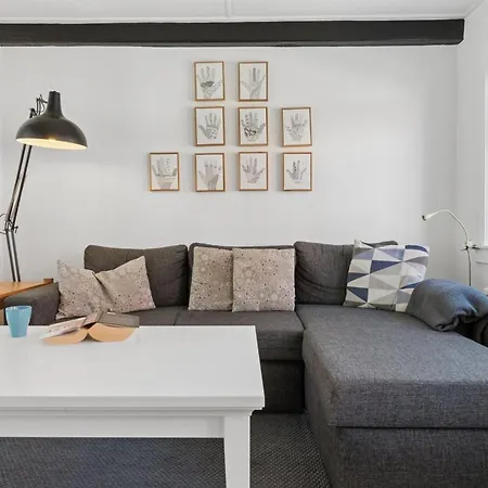 Cedomir - 400m From The Sea By Interhome 別荘